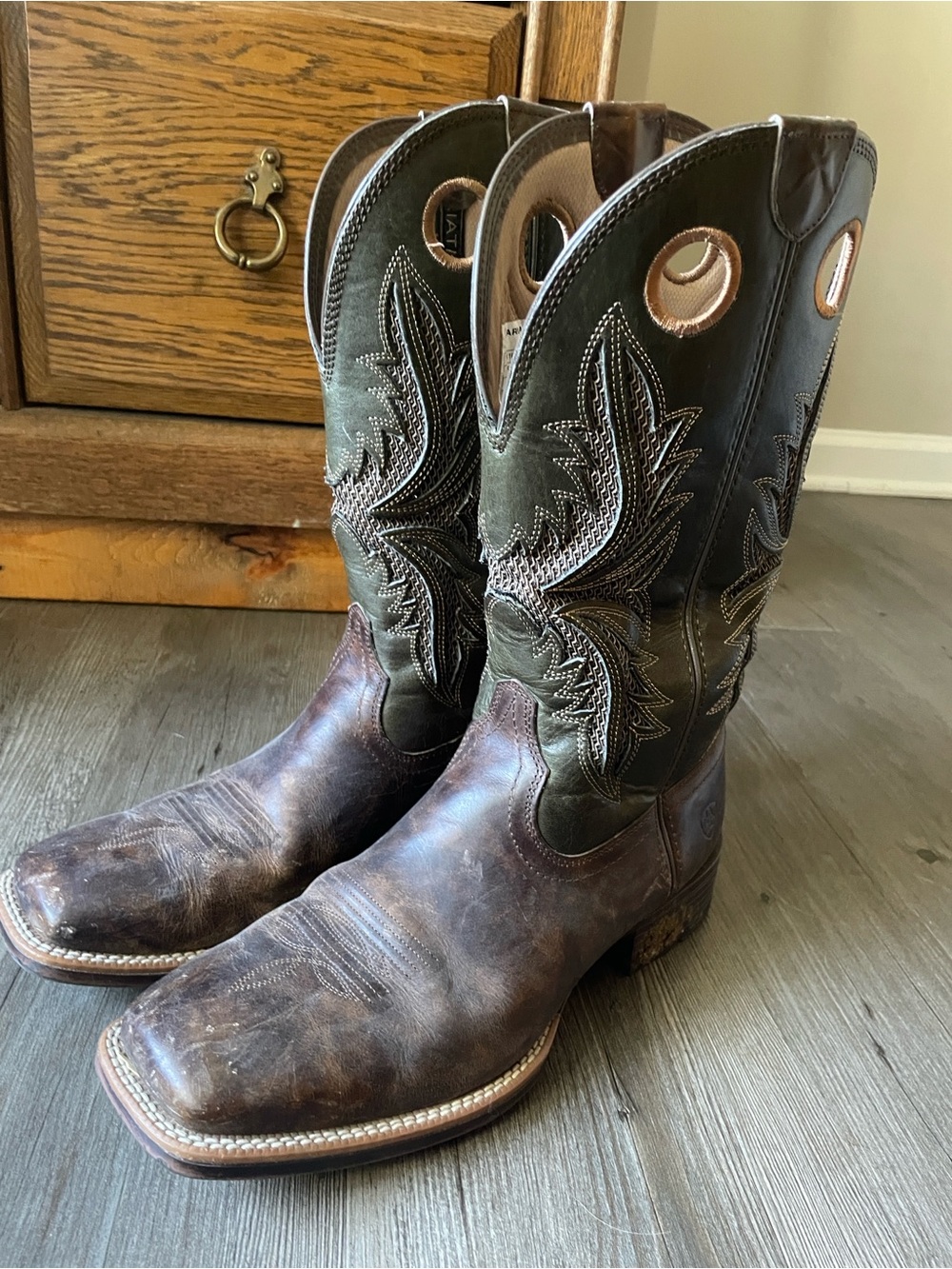Men’s Ariat Brown Leather Cowboy Boots Toughy Ventek 360 Sz 10.5